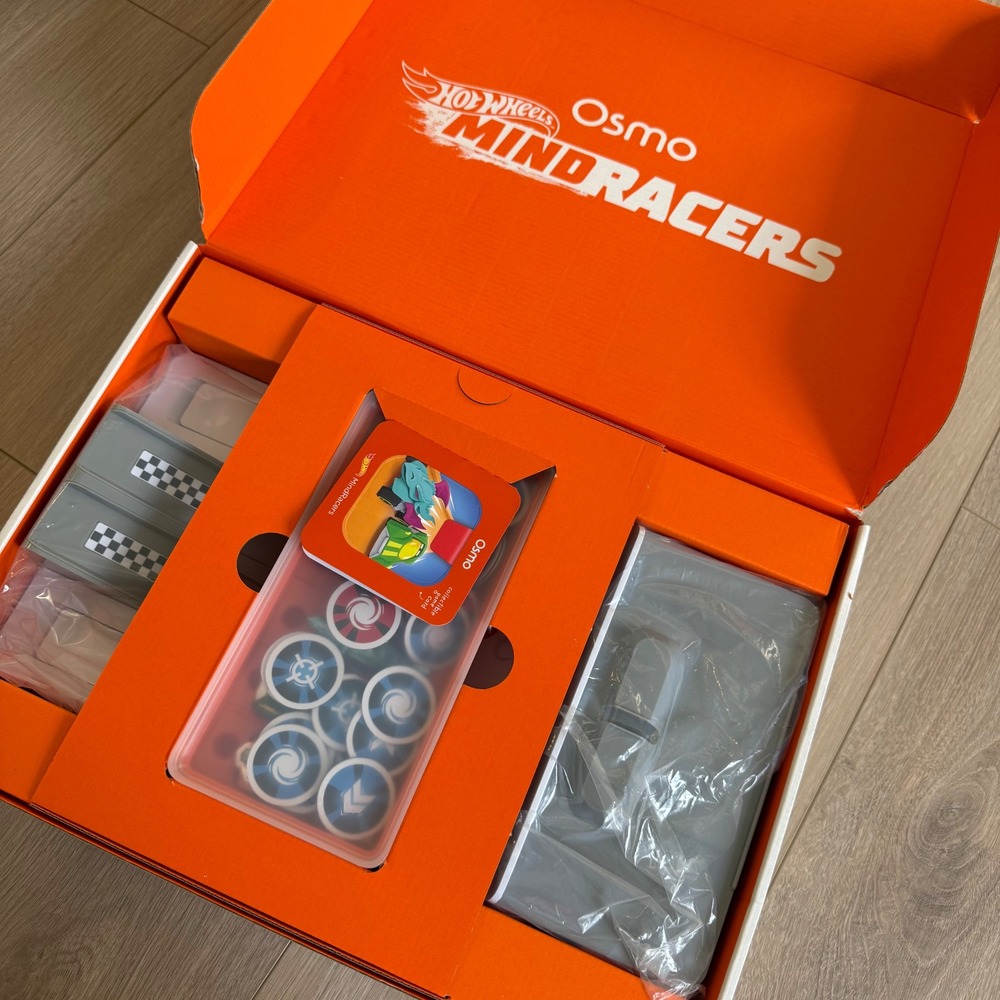 Osmo‎ Hot Wheels MindRacers Game for iPad with 6 Cars and 32 Tokens 902-00005
